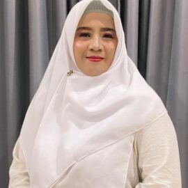 Mengenal Prof. Dr. Dr. Maryani, S.Ag., M.H.I., Anggota LPBKK MUI Provinsi Jambi, akademisi, guru besar, penulis, dan pakar hukum Islam.
