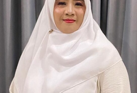 Mengenal Prof. Dr. Dr. Maryani, S.Ag., M.H.I., Anggota LPBKK MUI Provinsi Jambi, akademisi, guru besar, penulis, dan pakar hukum Islam.