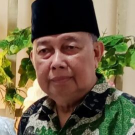 Prof. DR. H. Amri Amir, SE., MS, Komisi Ekonomi Umat MUI Jambi