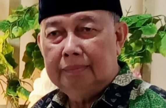 Prof. DR. H. Amri Amir, SE., MS, Komisi Ekonomi Umat MUI Jambi